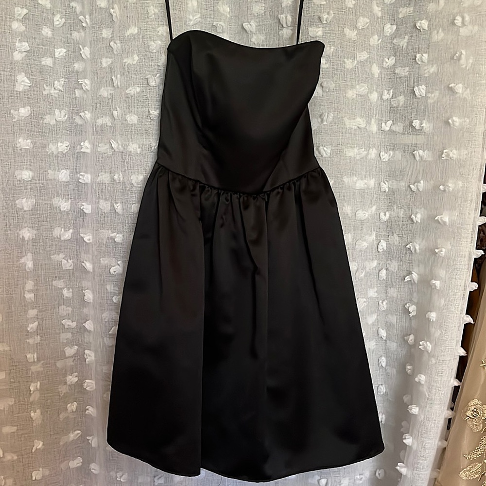 Strapless mini prom dress